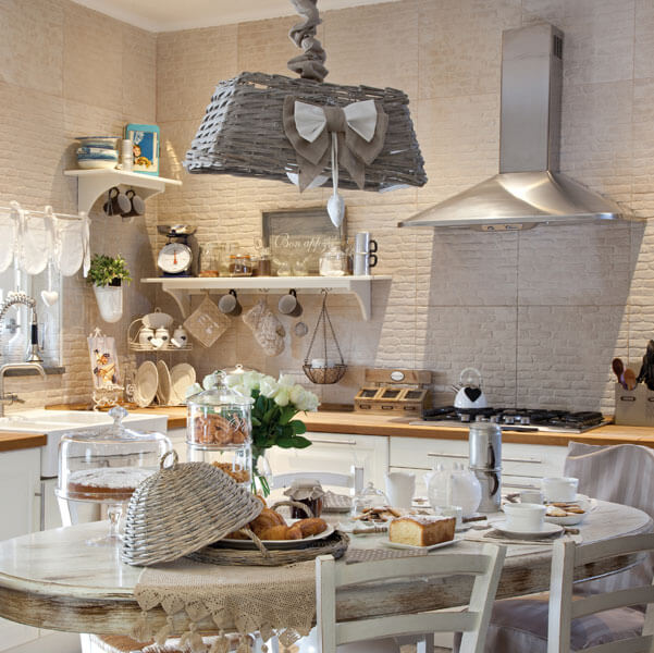 tavolo della colazione in b&b